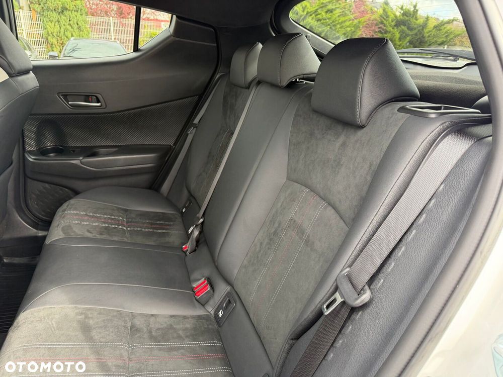 Toyota C-HR 2.0 Hybrid GR Sport - 29