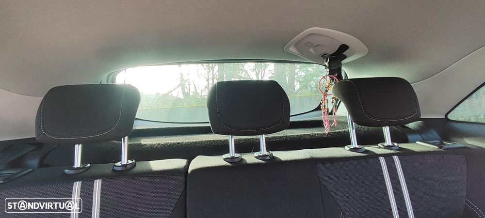 Opel Crossland X 1.2 T Innovation J17 - 13