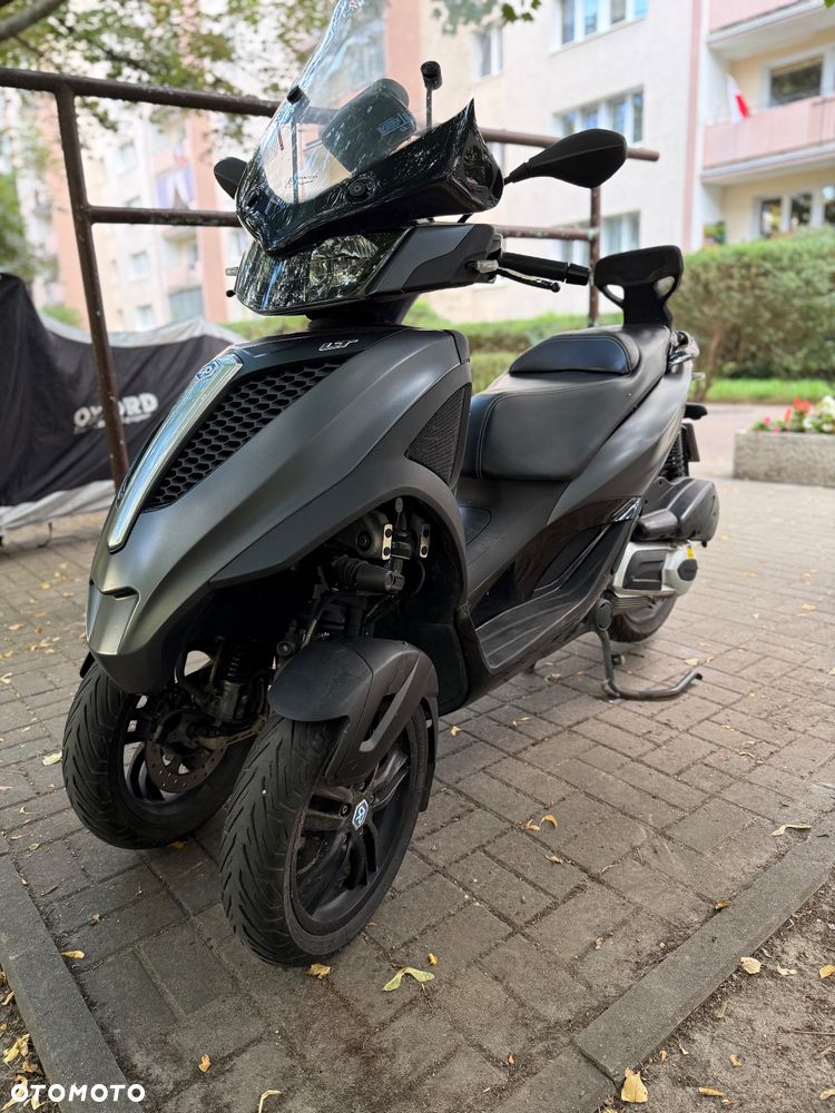 Piaggio MP-3 - 1
