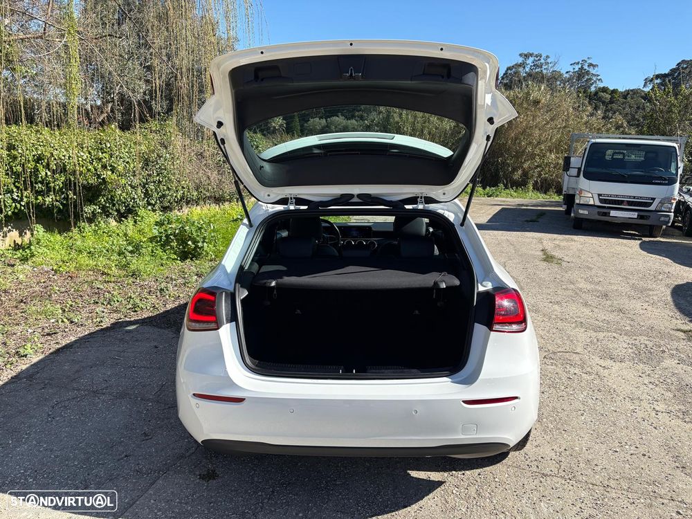 Mercedes-Benz A 180 d 8G-DCT - 52