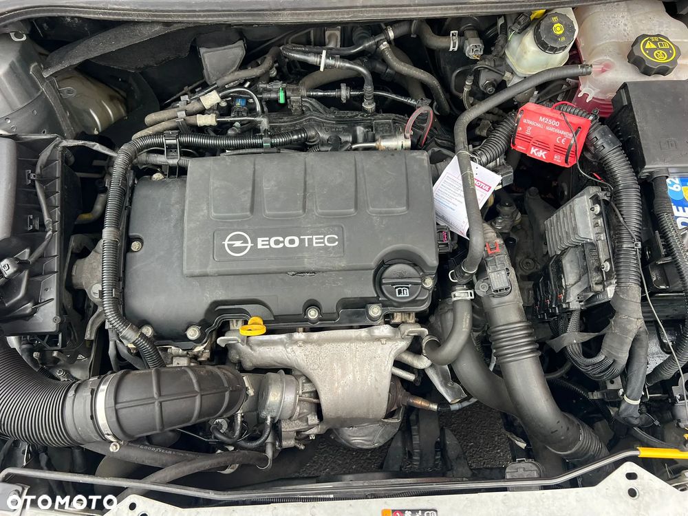 Opel Astra 1.4 Turbo Design Edition - 15