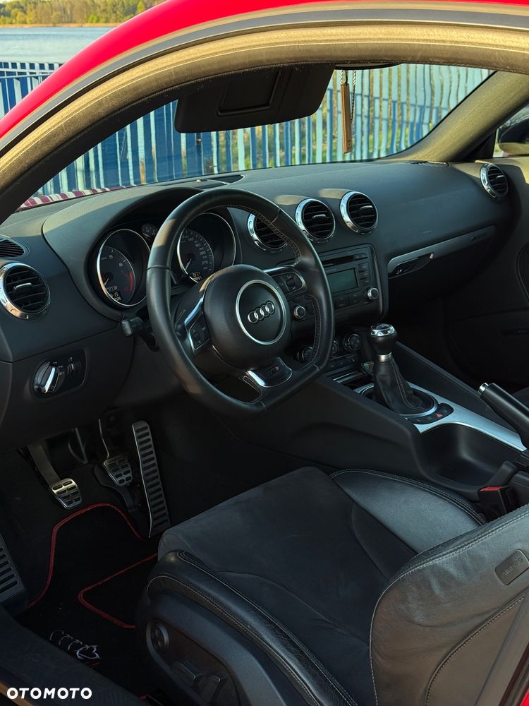 Audi TT S Coupé - 9