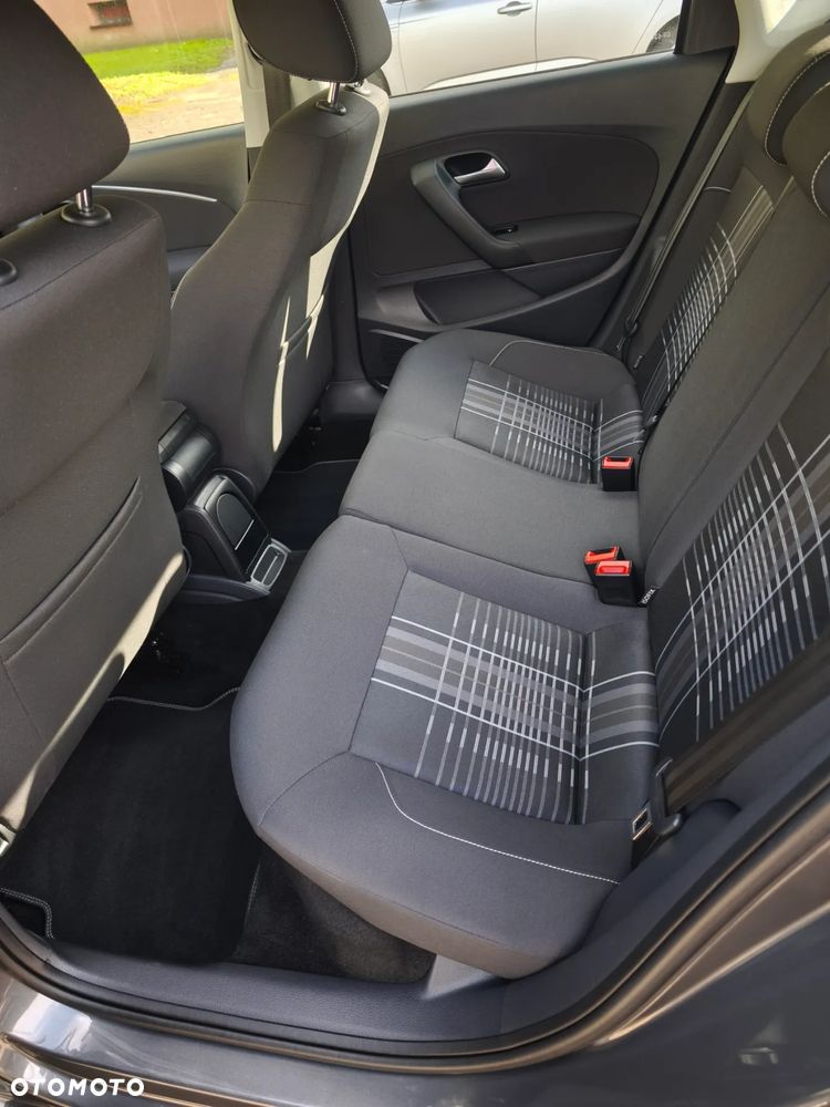 Volkswagen Polo 1.4 TDI BMT Comfortline - 12