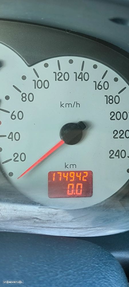 Renault Clio 1.2 16V Billabong - 5