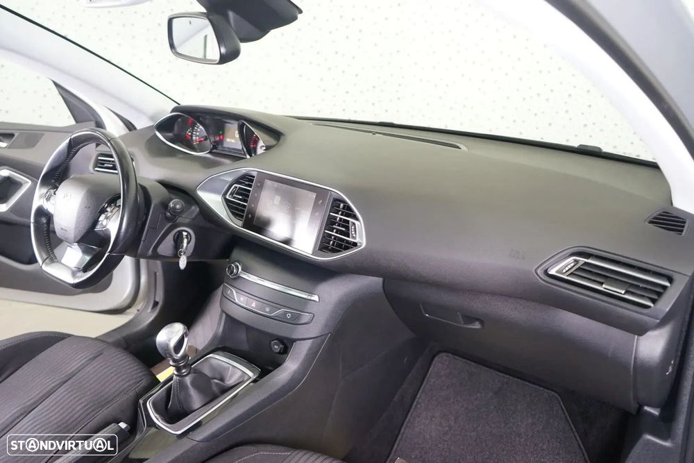 Peugeot 308 SW - 18