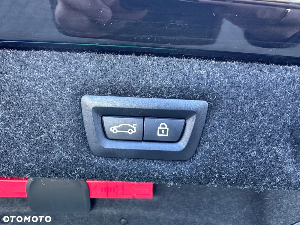 BMW Seria 5 530i xDrive mHEV M Sport sport - 23