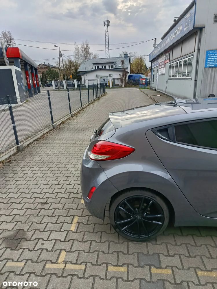 Hyundai Veloster 1.6 GDI Comfort - 8