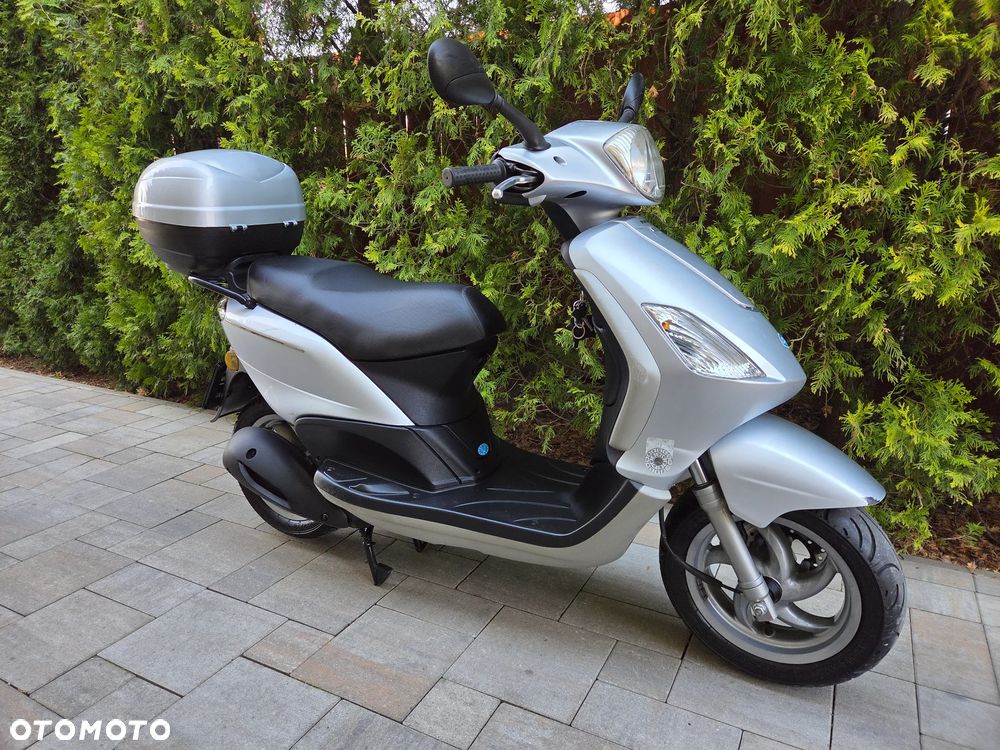 Piaggio FLY - 1