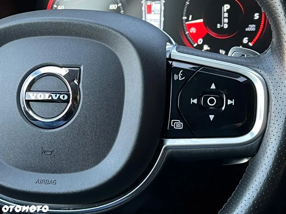 Volvo V90 Cross Country - 21