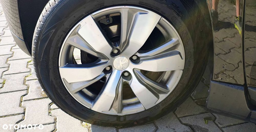 Peugeot 2008 1.2 Pure Tech GPF Style - 36