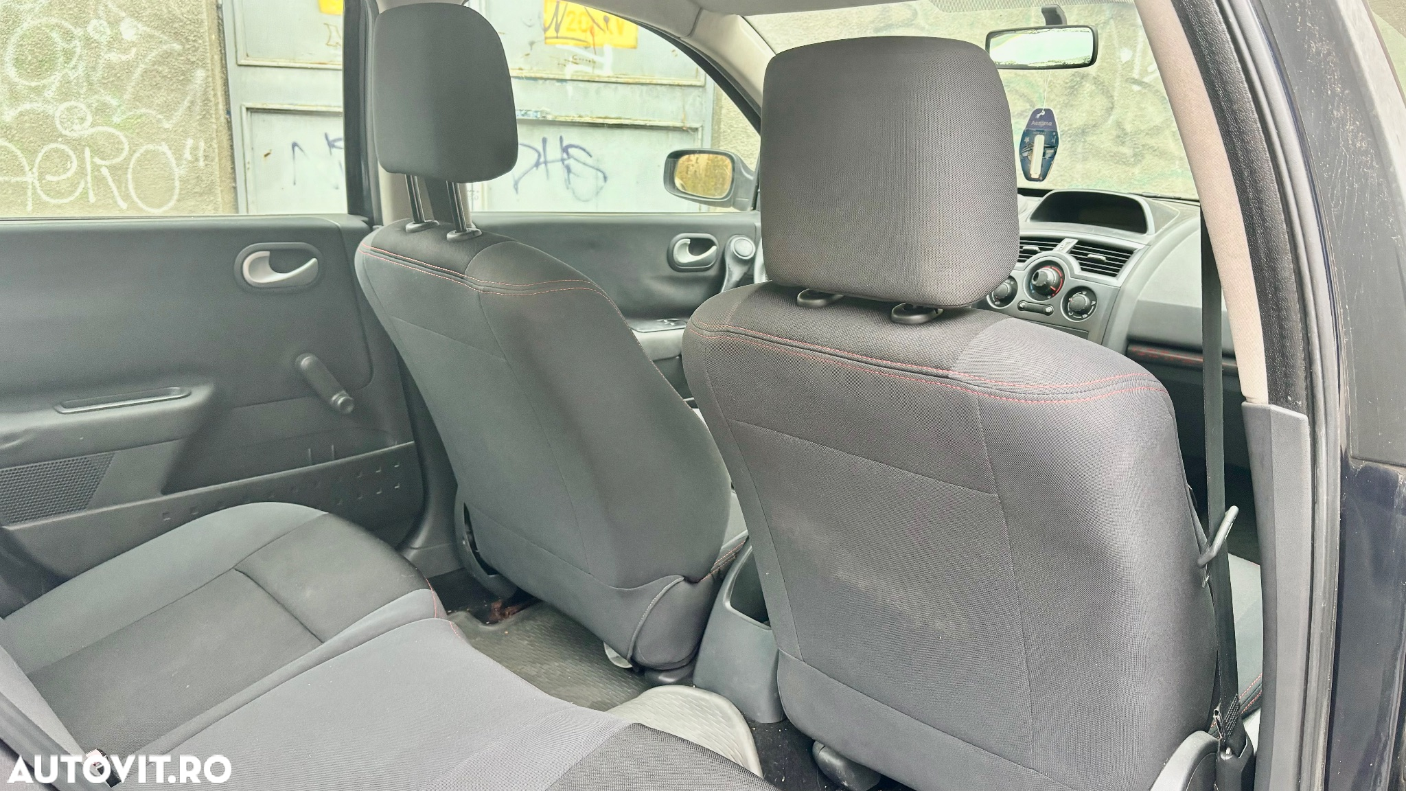 Renault Megane II Sedan 1.5 dCi Privilege - 8