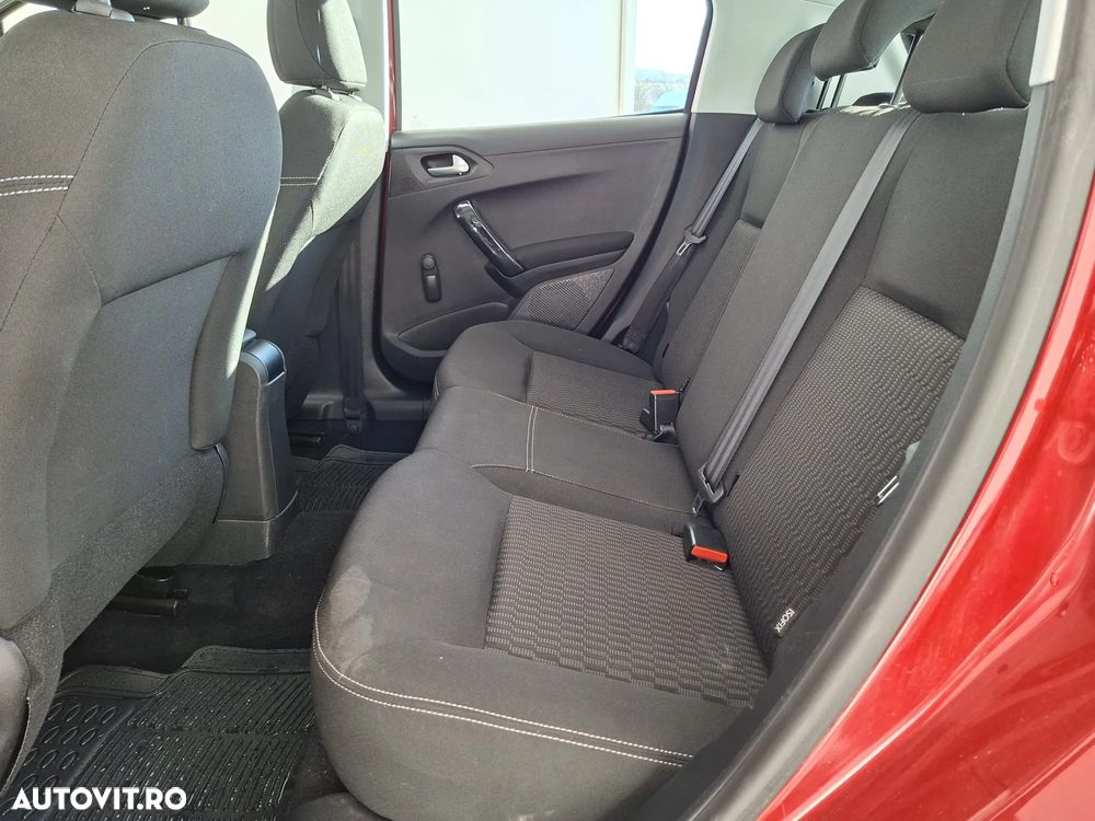 Peugeot 208 1.2 L PureTech Allure - 14