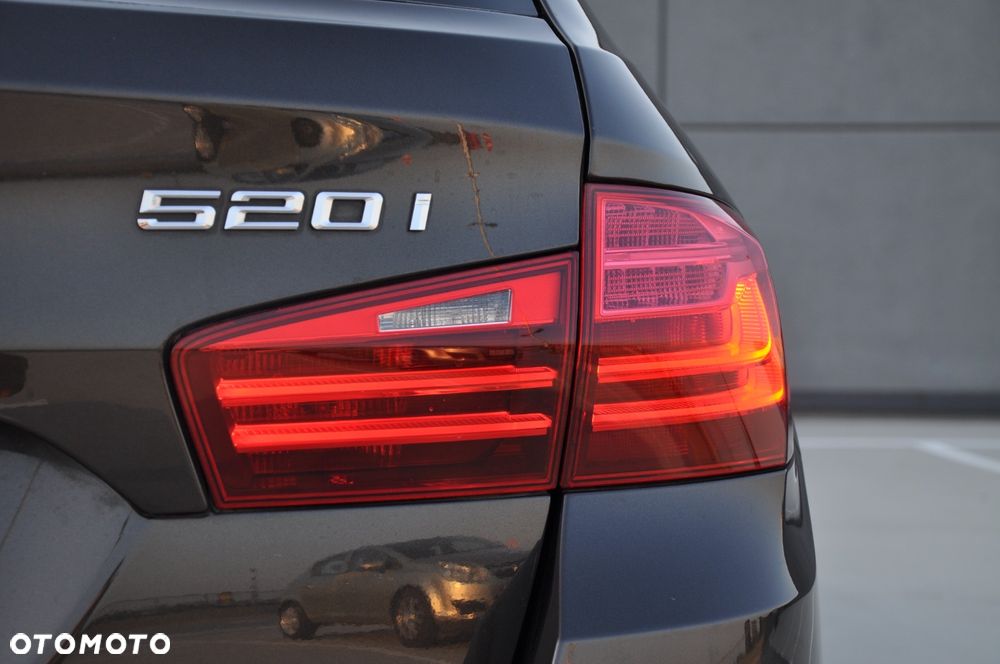 BMW Seria 5 520i Modern Line - 13