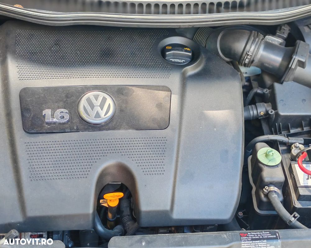 Volkswagen New Beetle Cabriolet 1.6 - 12