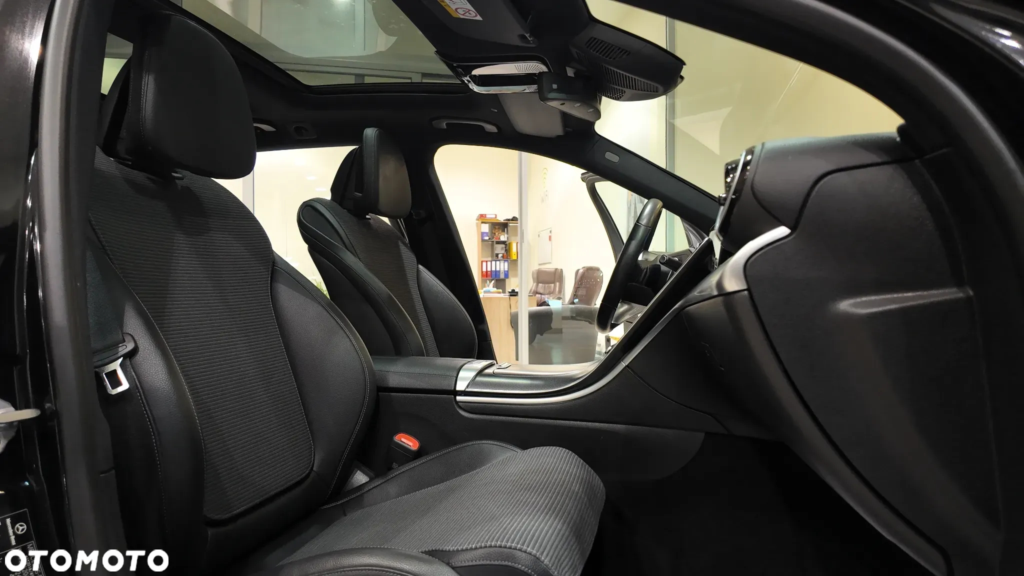 Mercedes-Benz Klasa C 220 d mHEV Avantgarde - 35