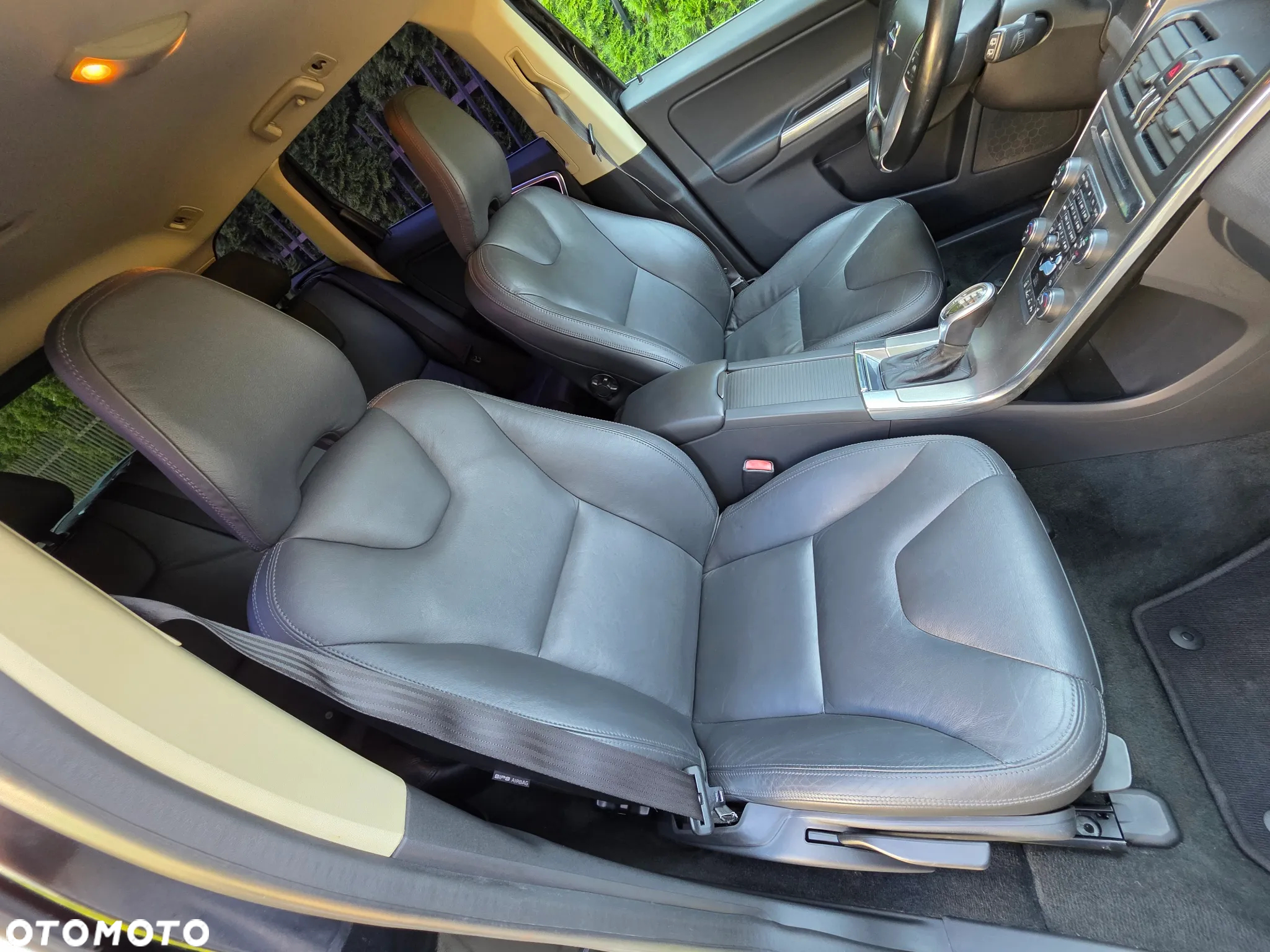Volvo XC 60 D5 AWD Geartronic Summum - 4