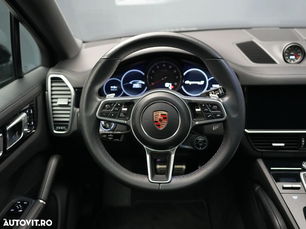 Porsche Cayenne Coupe S - 18