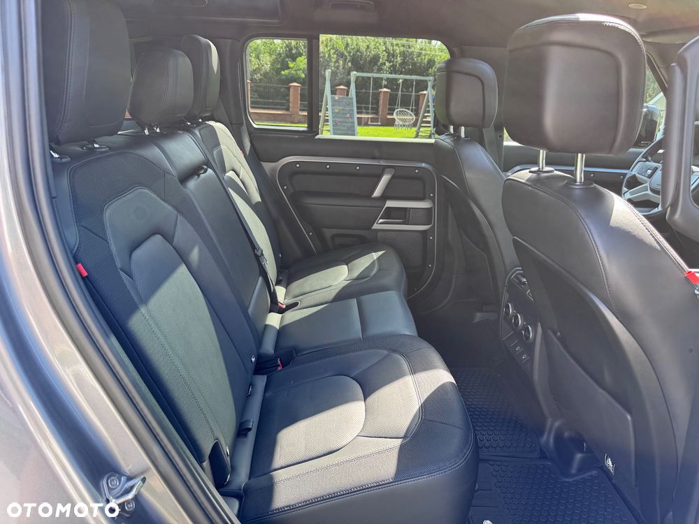 Land Rover Defender 3.0 P400 mHEV X-Dynamic HSE - 22