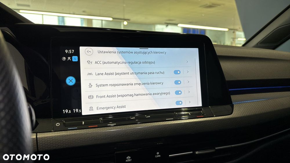 Volkswagen Golf - 24