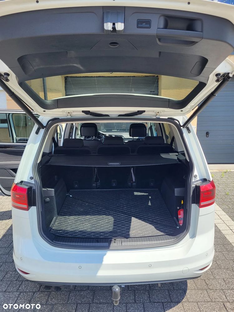 Volkswagen Touran 2.0 TDI BMT Highline - 8