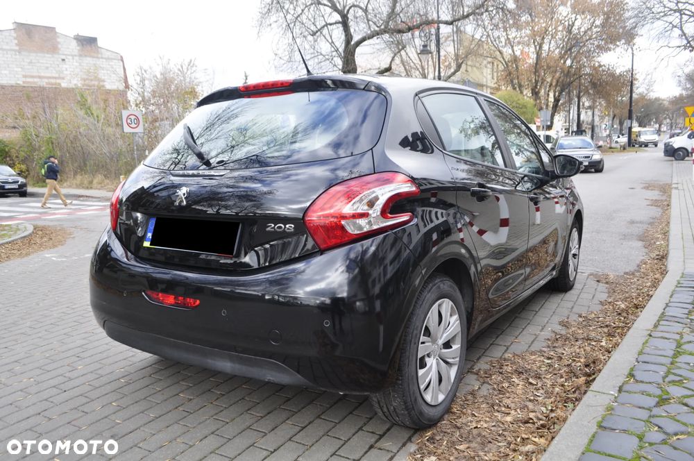 Peugeot 208 - 4