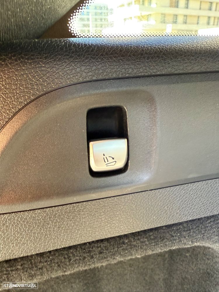 Mercedes-Benz E 300 de AMG Line - 32