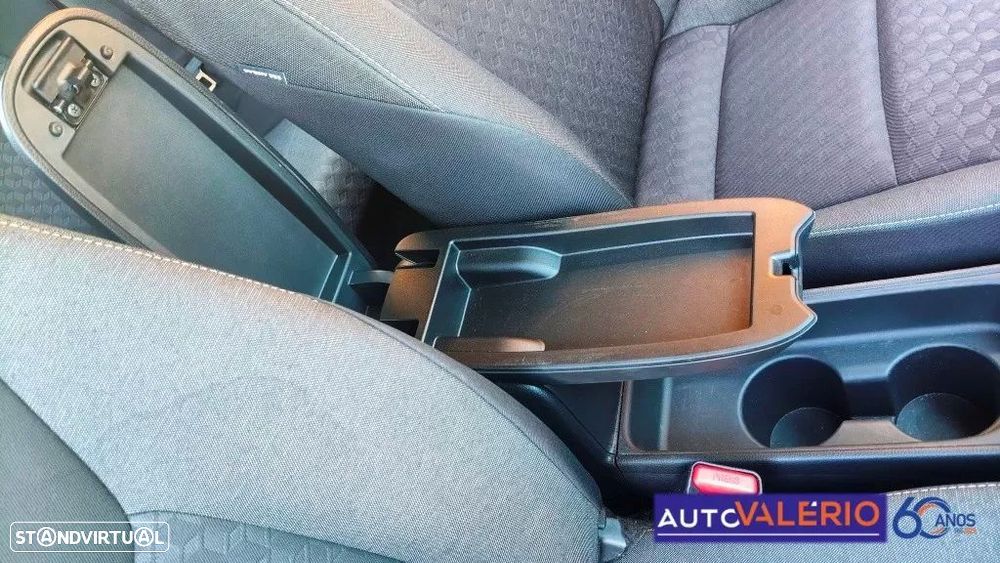 Toyota Yaris 1.5 HDF Comfort Plus - 30