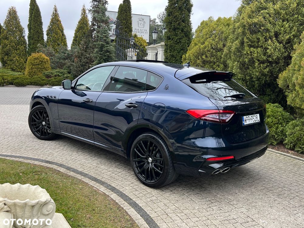 Maserati Levante - 15