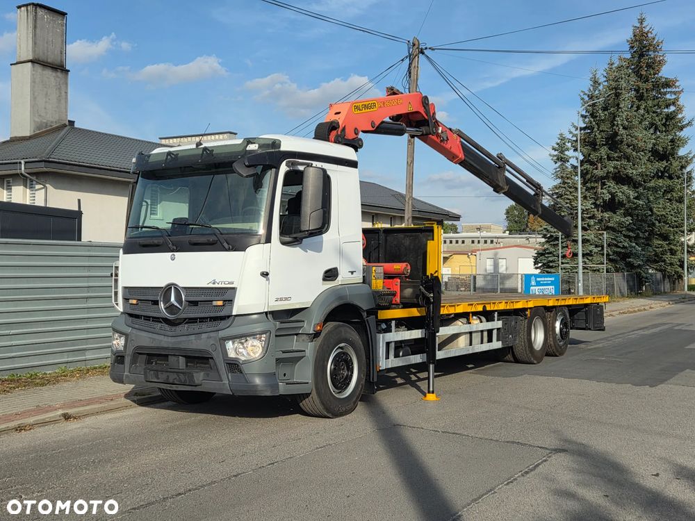 Mercedes-Benz ANTOS 2530 / PALFINGER PK26002 3 WYSUWY PILOT RADIO / HDS ŻURAW DŹWIG / 6x2 3 oś SKRĘTNA / EURO 6 / KLIMA / PAKA 8m.