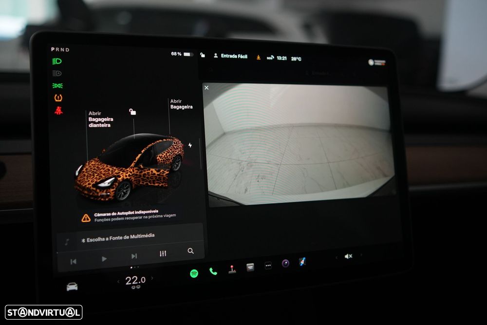 Tesla Model 3 - 24