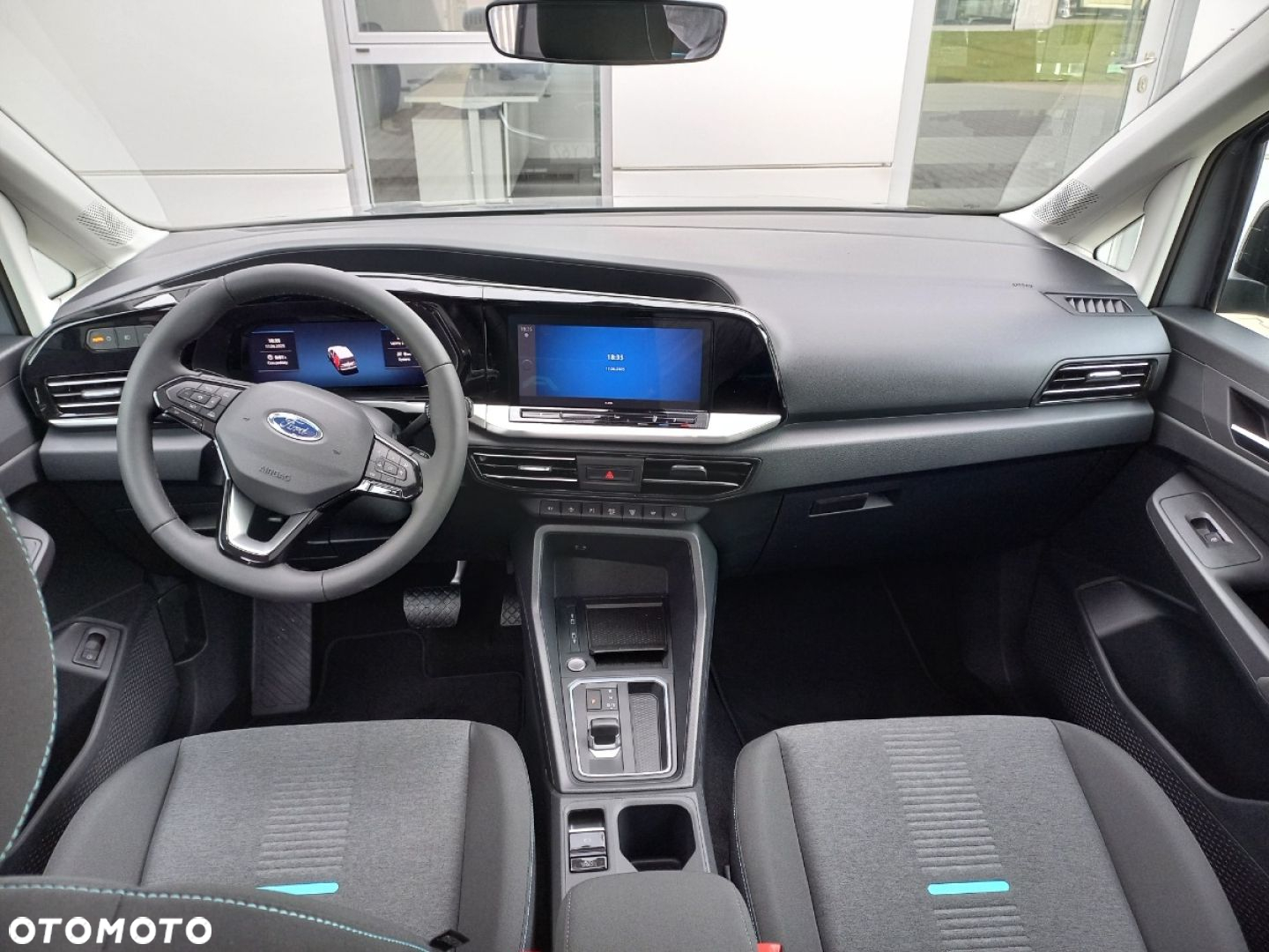 Ford Tourneo Connect Grand - 14