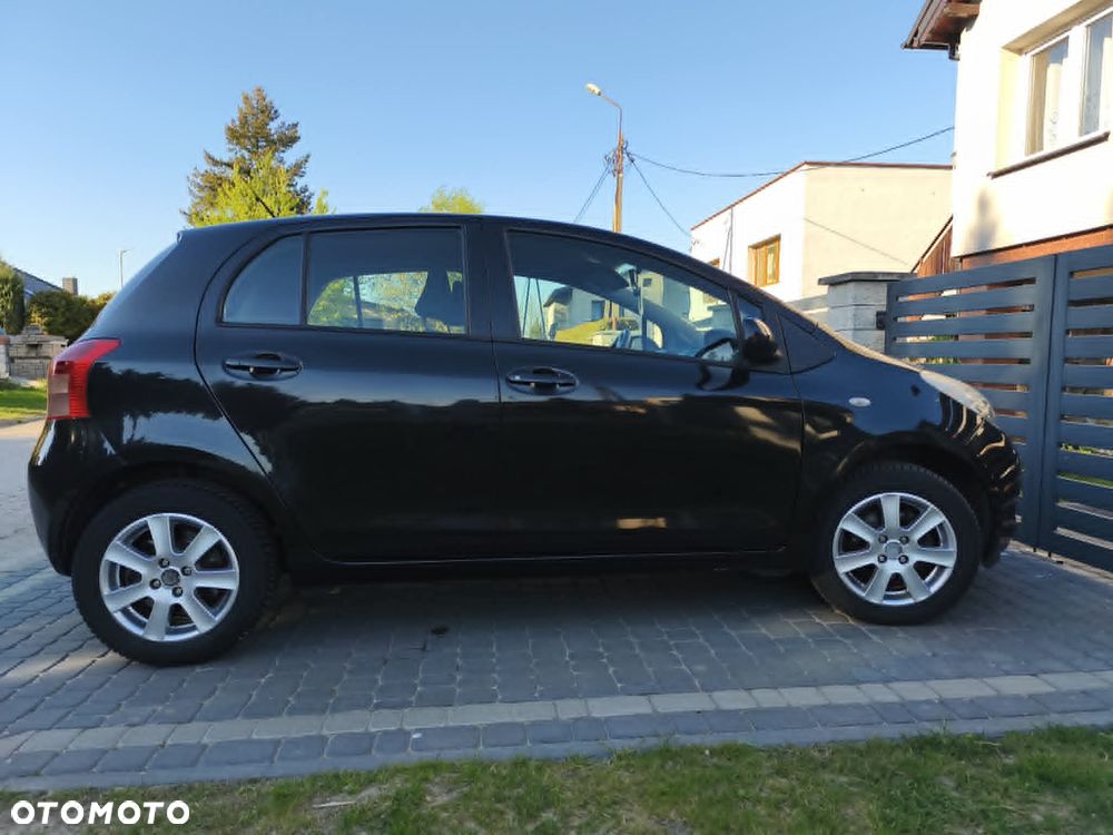 Toyota Yaris 1.4 D-4D Sol - 4