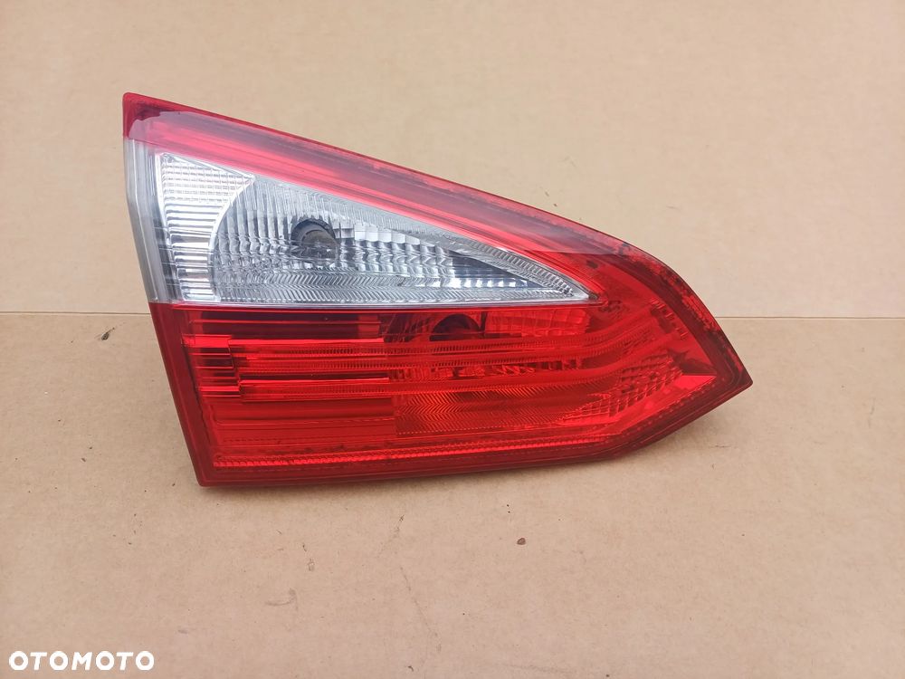 Focus MK3 kombi lampa w klapę lewy tył led 10-14 - 1