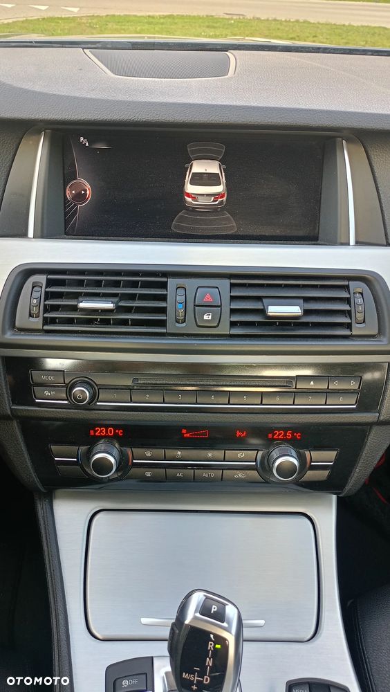 BMW Seria 5 518d Business Edition - 24