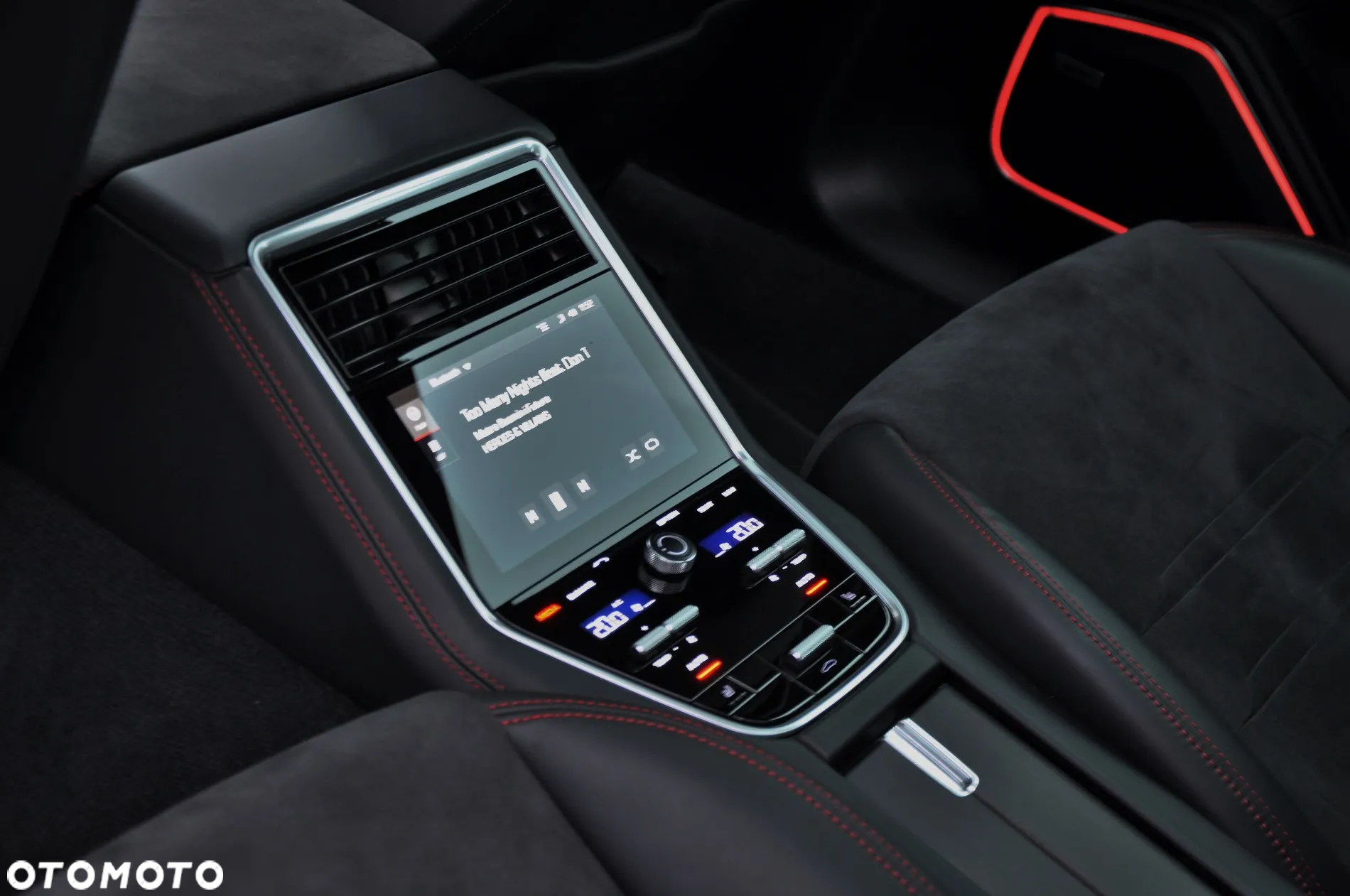 Porsche Panamera GTS GPF - 27