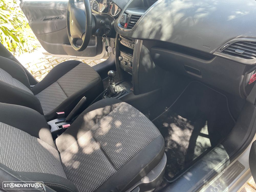 Peugeot 207 1.4 HDi Sport - 21