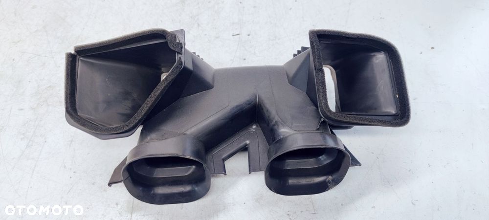 KANAŁ POWIETRZNY TUNEL DESKI AUDI A3 8P 8P1819409 - 3