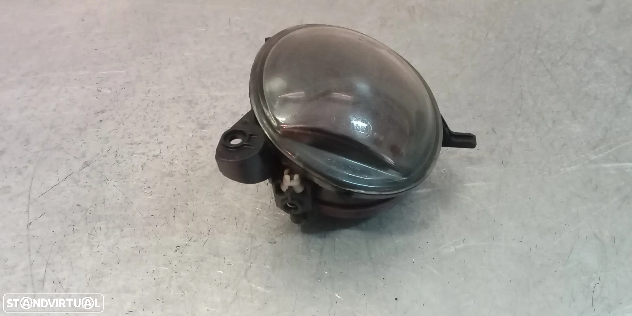 FAROL DE NEVOEIRO TOYOTA COROLLA E12 / COROLLA VERSO AR10 - ESQUERDO - 81220-0F010 - 2