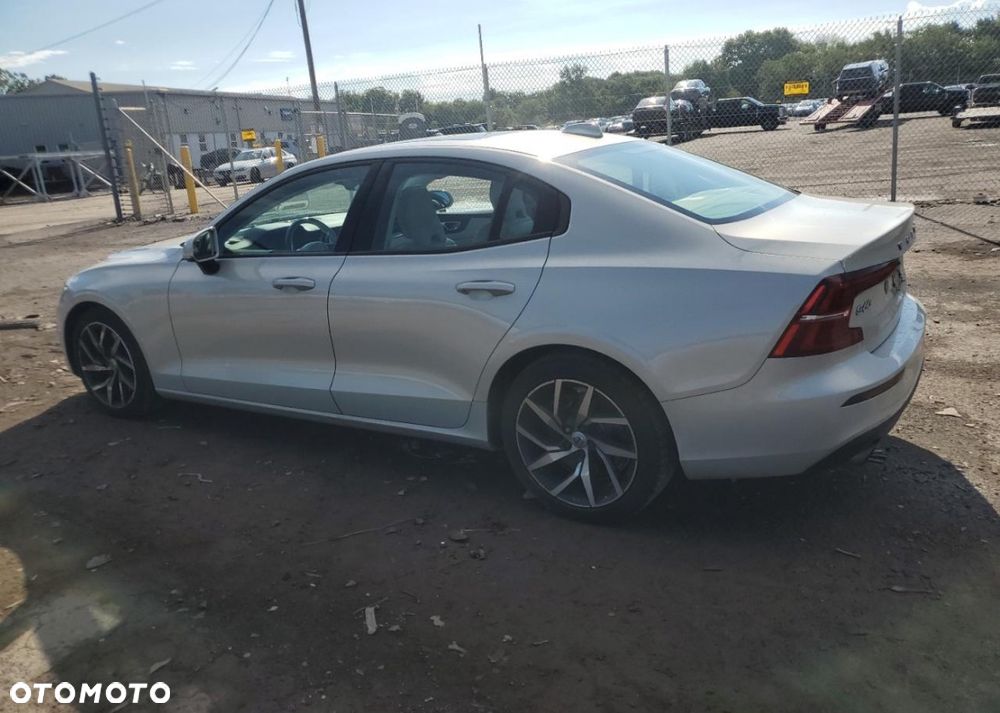 Volvo S60 T6 AWD Momentum Pro - 2