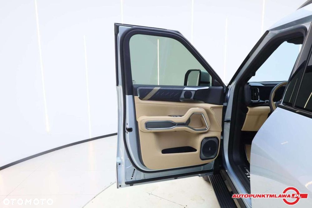 BYD Leopard 8 - 17