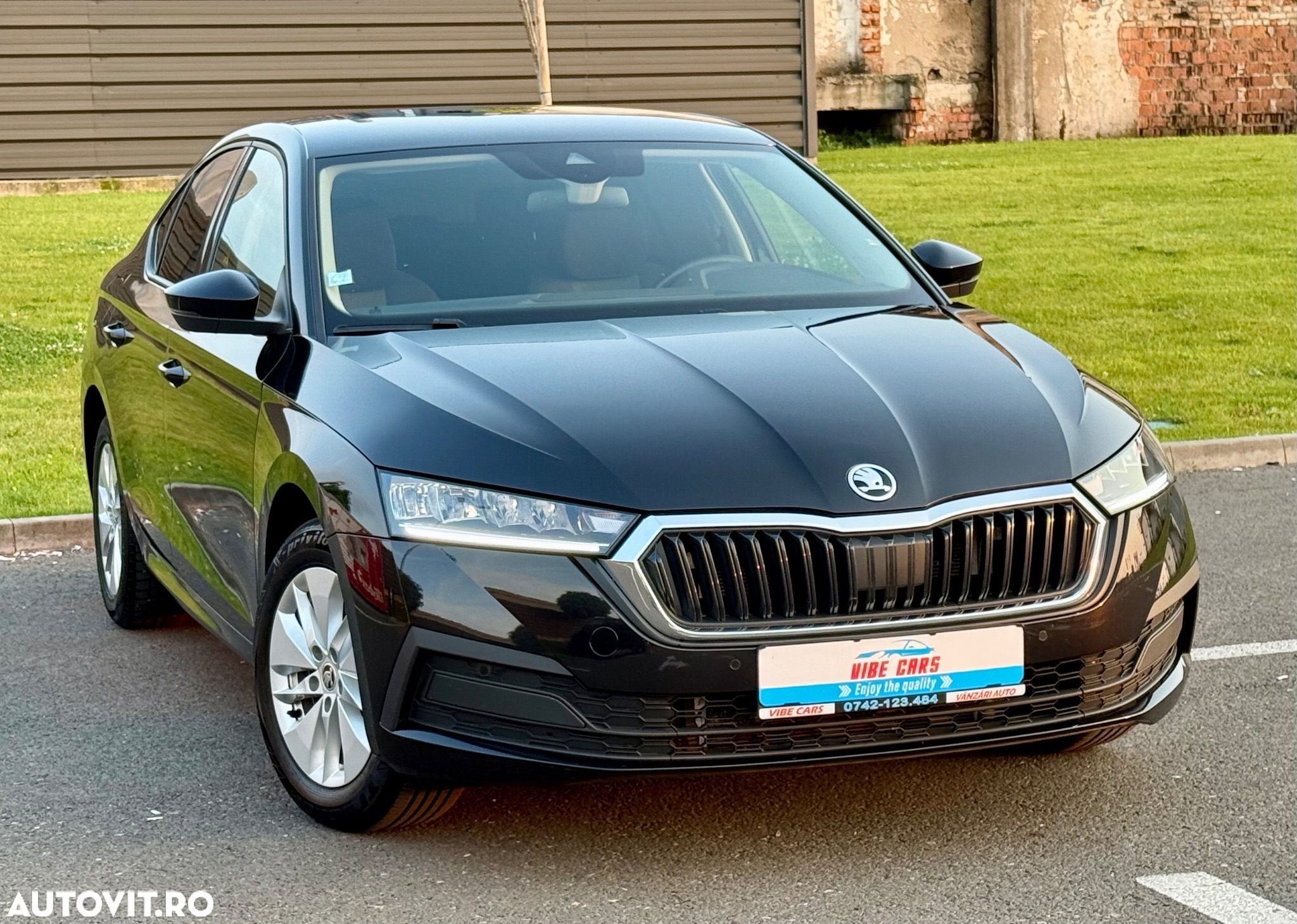 Skoda Octavia 2.0 TDI DSG Sportline - 10