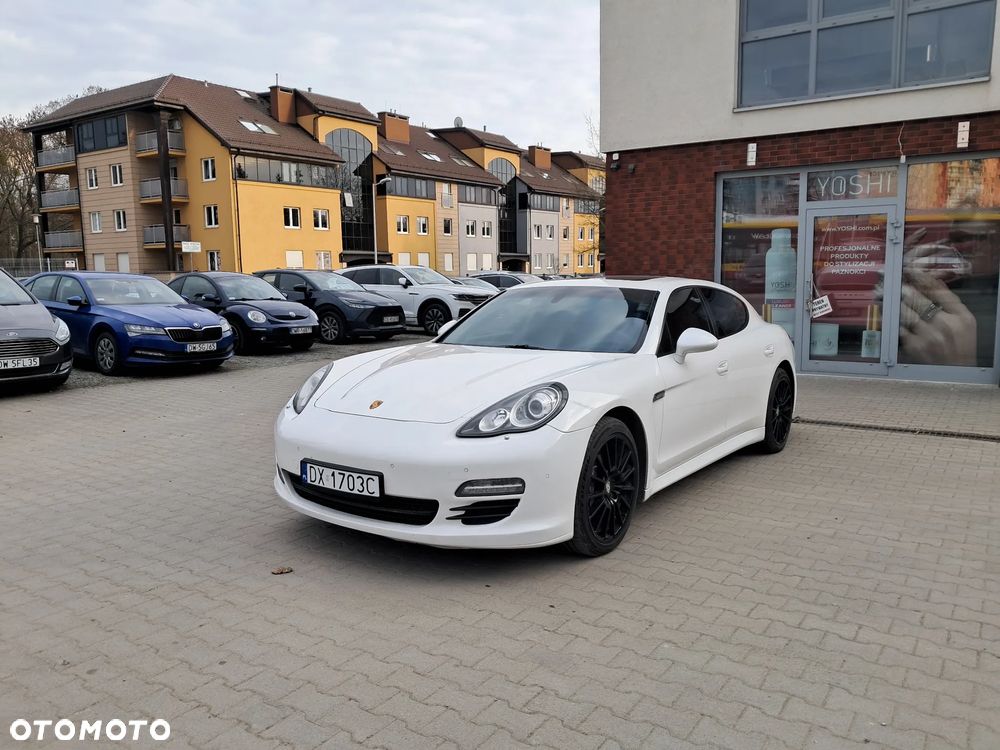 Porsche Panamera 4 PDK - 1