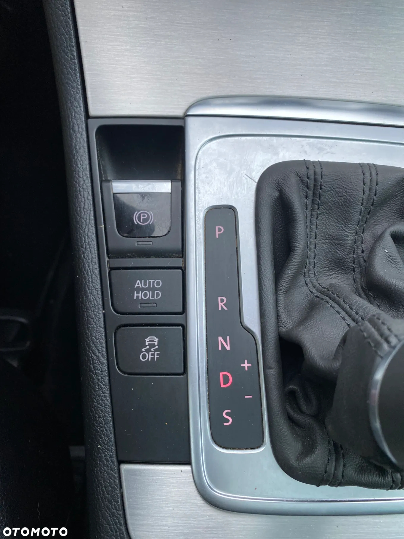 Volkswagen Passat Variant 2.0 TDI DSG BlueMotion Technology Comfortline - 30