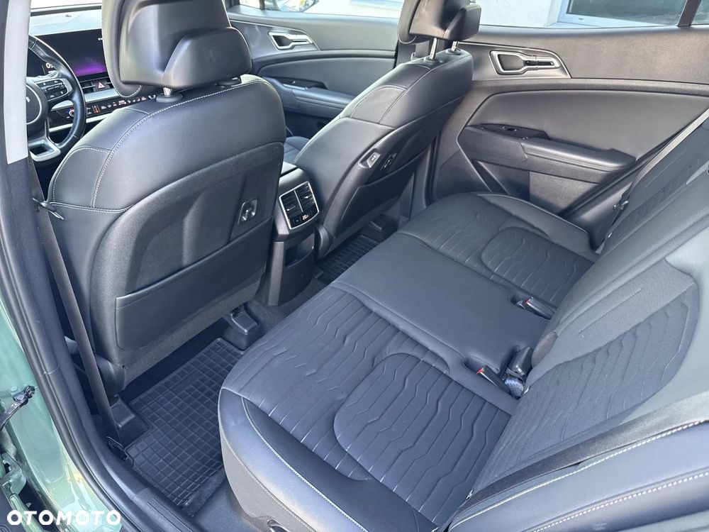 Kia Sportage 1.6 T-GDI HEV Business Line 4WD - 29