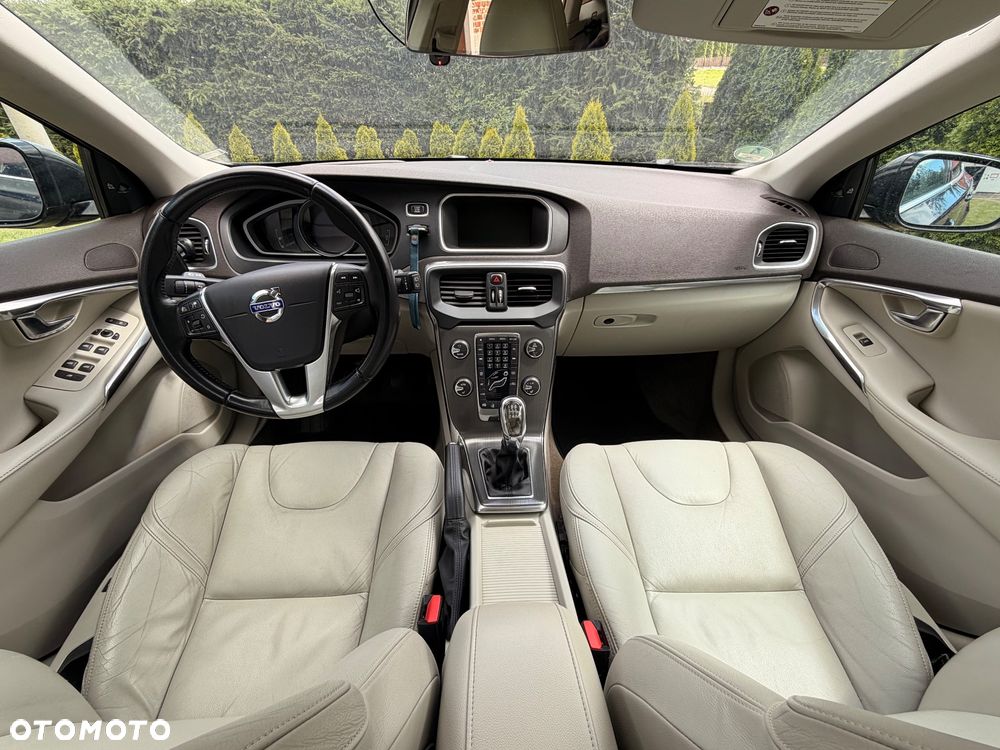 Volvo V40 D4 Summum - 5