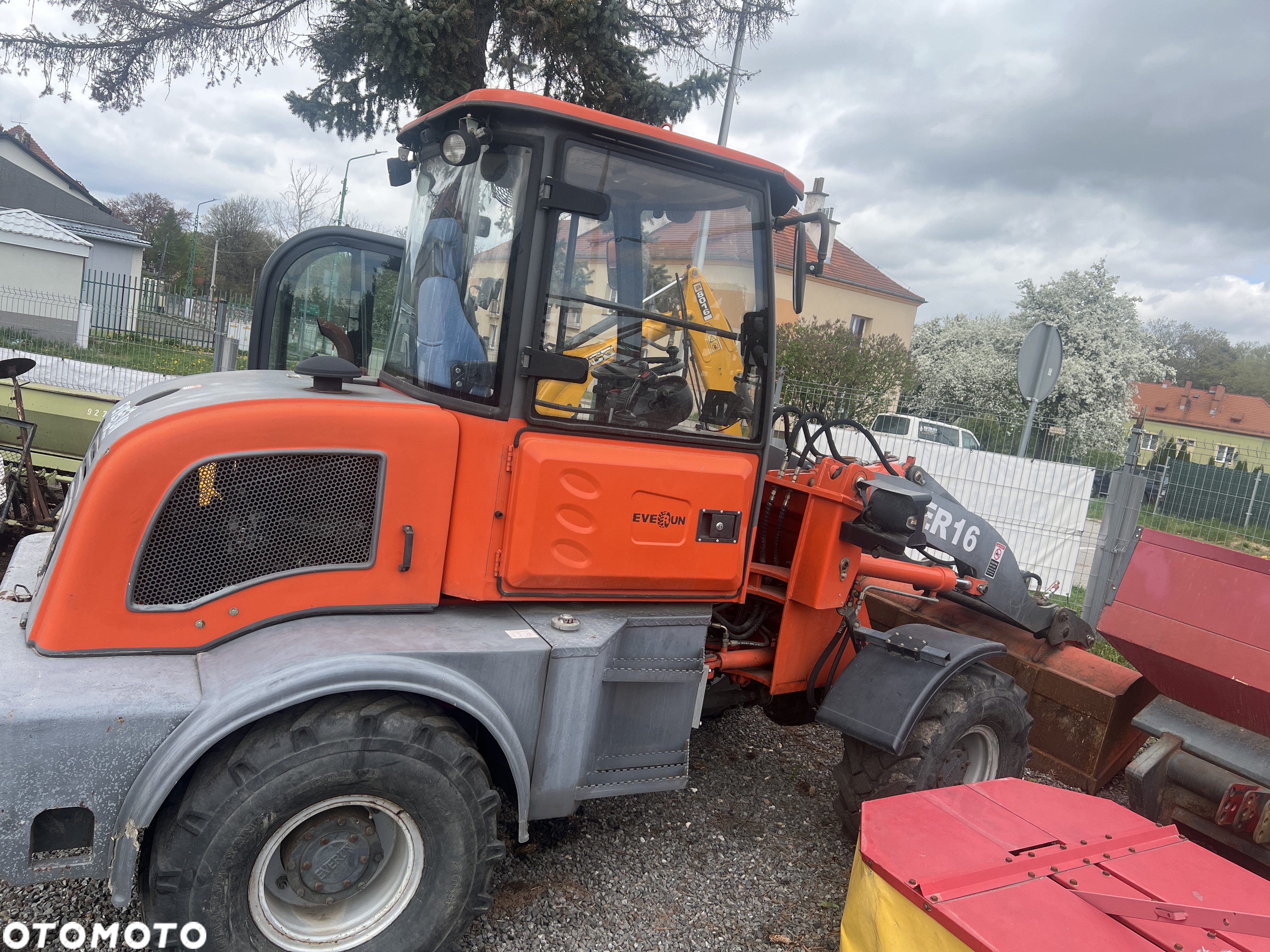 New Holland L110B - 24