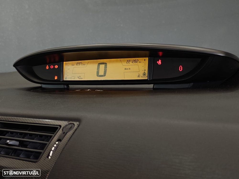 Citroën C4 1.6 HDi 110 VTR Pack - 33