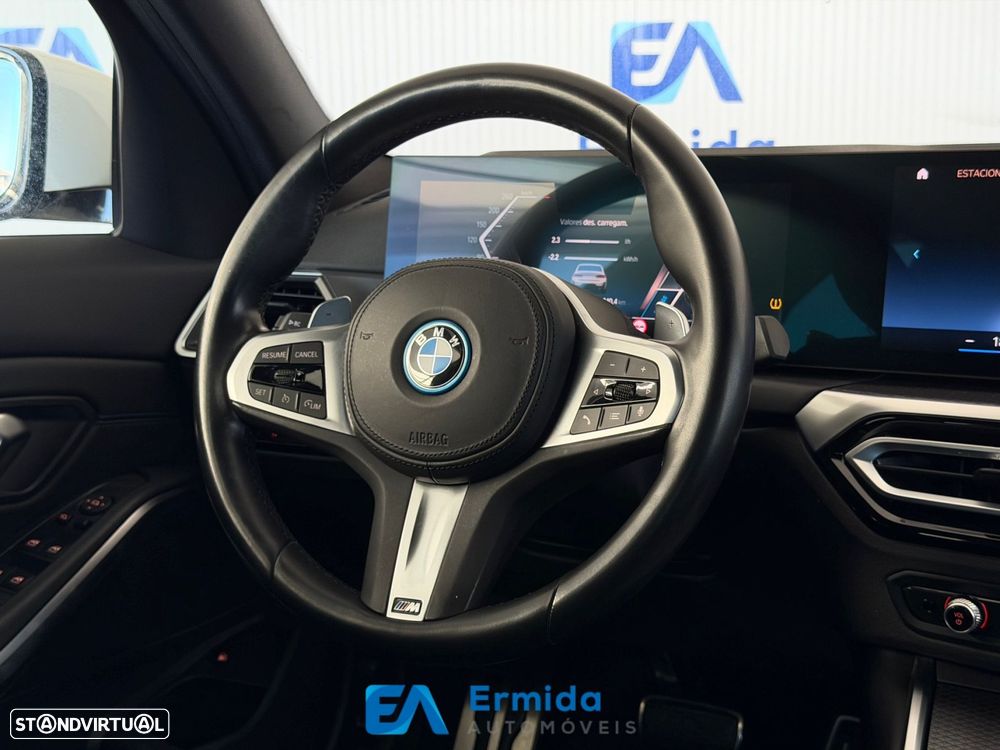 BMW 330 - 27