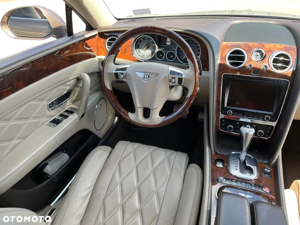 Bentley Flying Spur W12 - 16