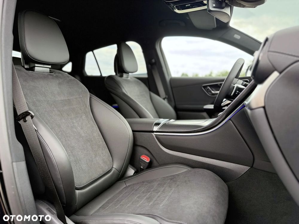 Mercedes-Benz GLC - 27